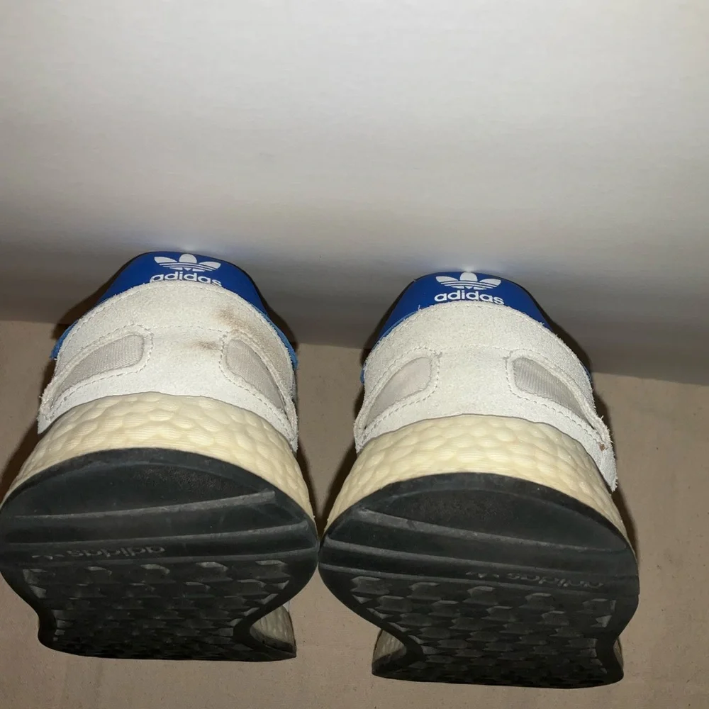 Adidas Men’s size 5 Classic White & Blue Trainers I-5923 Retro Runners Woman 6.5